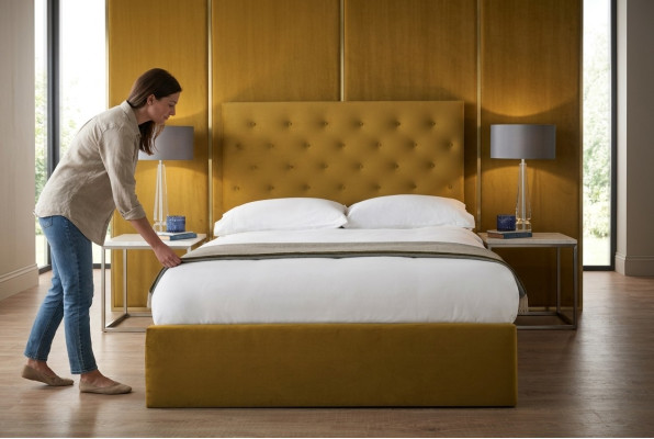 Angļu Chesterfield gultas dizaina polstera gultas korpuss tekstila audums zelts