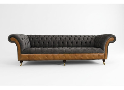 Pelēcīgi brūnais Chesterfield dīvāns, dizainera 4-vietīgais luksusa dīvāns.