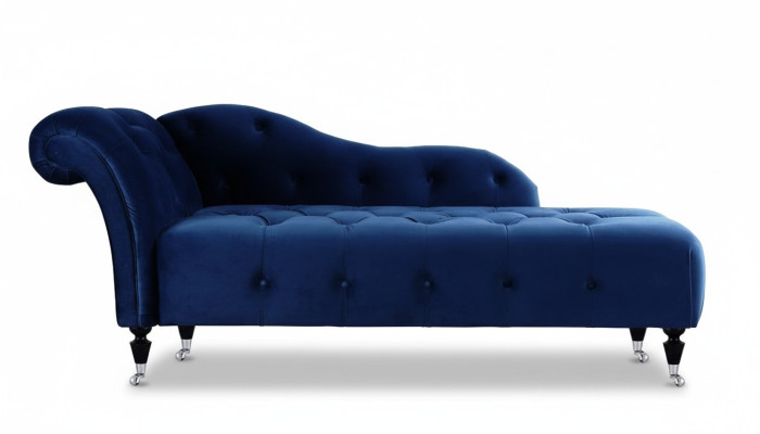 Elegants divāns Chesterfield ar pogām zīda gabalas diwan.