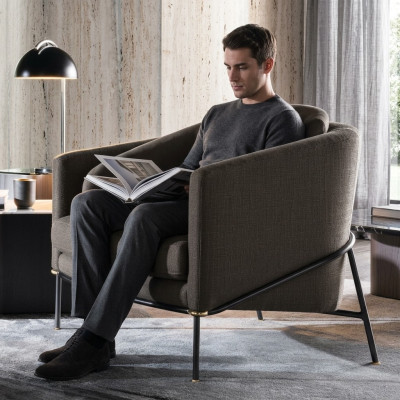 Mūsdienīgs dizaina krēsls dzīvojamā istabā vienvietīgā sofa dīvāns atpūtai klubā