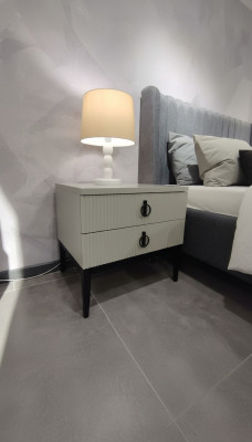Guļamistabas blakus galds Krelles 2x Elegantas nakts galdiņi 2x