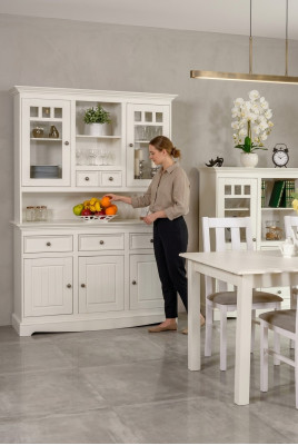 Mēbeles ar stilu "Country House" komodas "Sideboard" kredence.