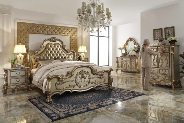 Gultas 2x naktsstāvus 3 d. guļamistabas komplekts dizainera luksusa gultas Chesterfield.