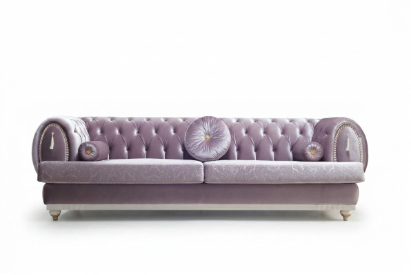 Lila Chesterfield 3-vietīgais dizaineru polsterēts dīvāns ar koka rāmi.