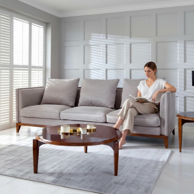 Sofas komplekts ar 3 sēdvietām, galds, divvietīga dīvāns, auduma pārklājums, mūsdienīgs luksusa stils, 2 gabali.