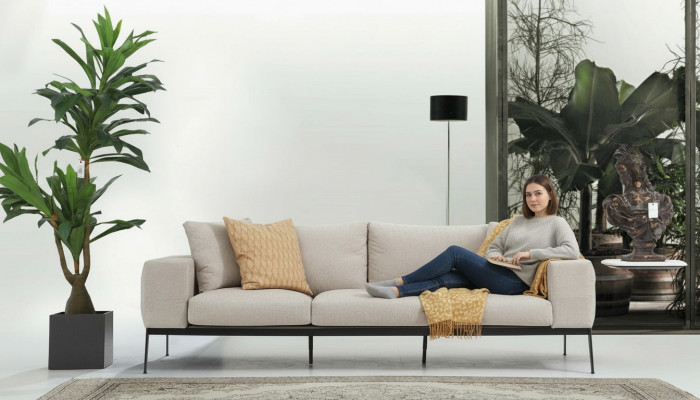 Trīskrēslu dīvāns 3 sēdvietu dīvāni gaiši beige audums dzīvojamā istaba luksusa moderns jauns
