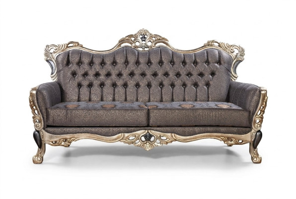 Klasiska 3-vietīga baltā krāsas auduma mīkstā sofa ar tekstila sēdekli un dizainu.
