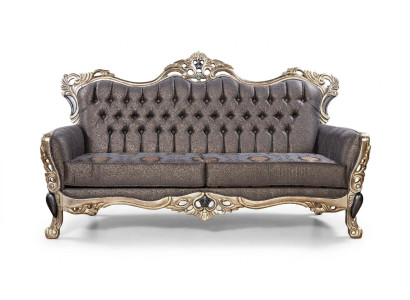 Klasiska 3-vietīga baltā krāsas auduma mīkstā sofa ar tekstila sēdekli un dizainu.