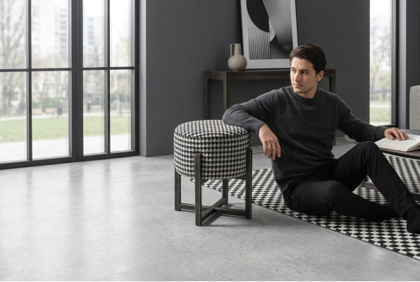 Parādīgais Rund Hocker Modernais Hocker Pēdu atspieds Bezruķu atspieds Pildsēdeklis