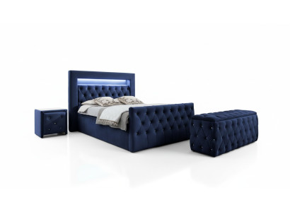 Tumši zila Chesterfield guļamistabas mēbeles LED divguļamā gulta ar nakts plauktiem.