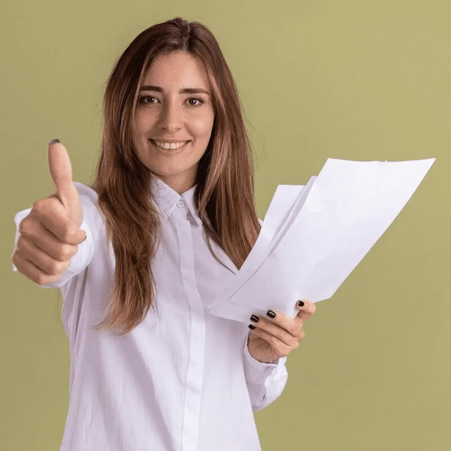 Komforta testēšana veikalā, lai izvēlētos piemērotu gultu